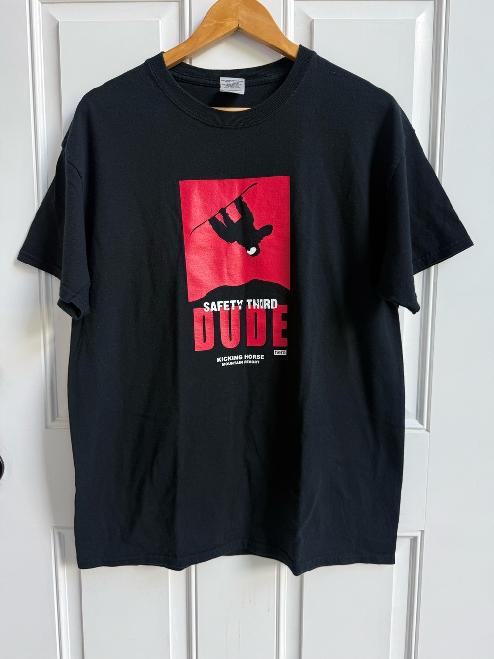 Retro Kicking Horse Mountain Resort Canada Snowboard black t-shirt Streetwear